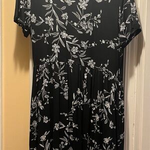 Black Floral Short-Sleeve Midi Dress